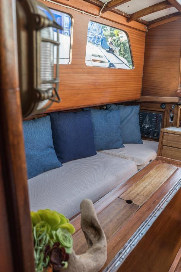 B&B Vela D'Epoca Parvati By Portido ปอร์โตเวเนเร ภายนอก รูปภาพ